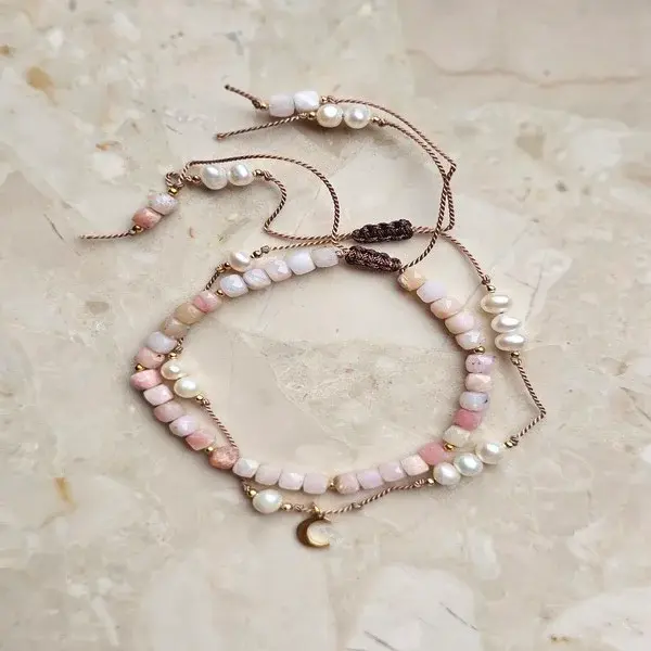 Bransoletka z kamienia opal i pozłacanych kuleczek - obrazek 5