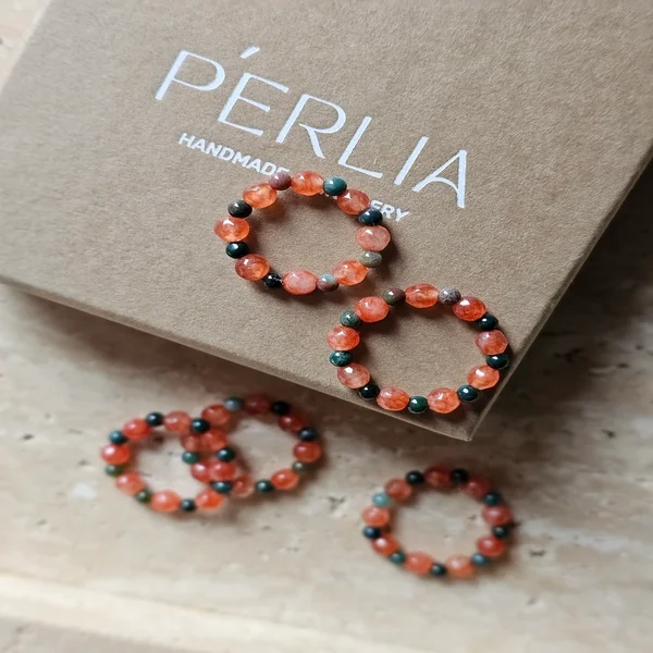 Pierścionek z agatów i jadeitów